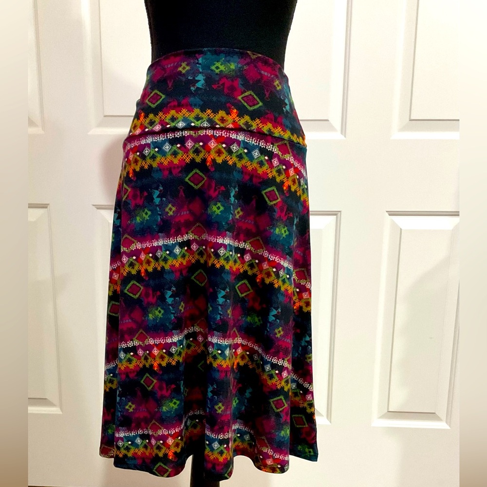 LuLaRoe L multicolored subtle Aztec/Geometric Azure Skirt